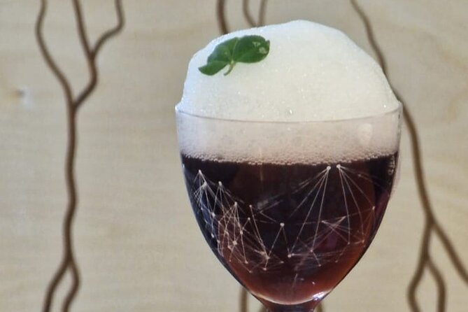 1-Hour Cocktail Masterclass Experience in Dublin - Making two signature cocktails
