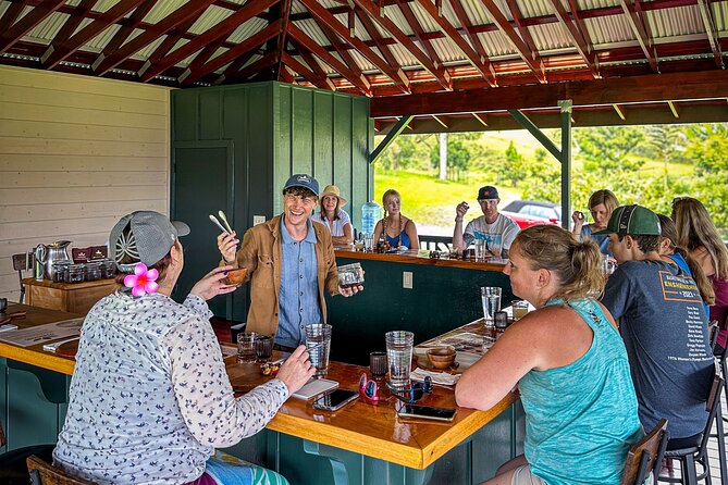 10 Bar Hawaiian Craft Chocolate Tasting Experience - A scenic road to Honolii Orchards