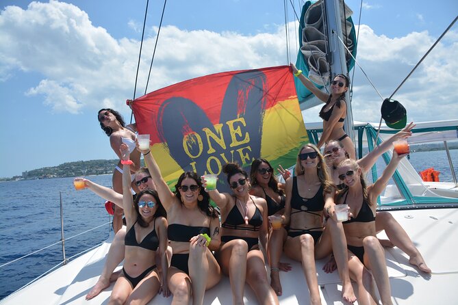 2.5hr Private Catamaran Cruise with Snorkeling, Bar, Food - Snorkeling Near Doctor’s Cave Beach