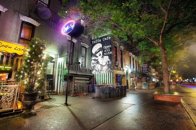 2-Hour Spanish Nightlife Guided Walking Tour of Greenwich Village - The Public Theater and the Village stage