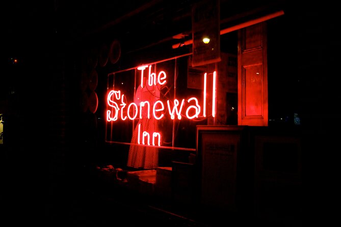 2-Hour Spanish Nightlife Guided Walking Tour of Greenwich Village - Starting at Astor Place at 6 p.m.