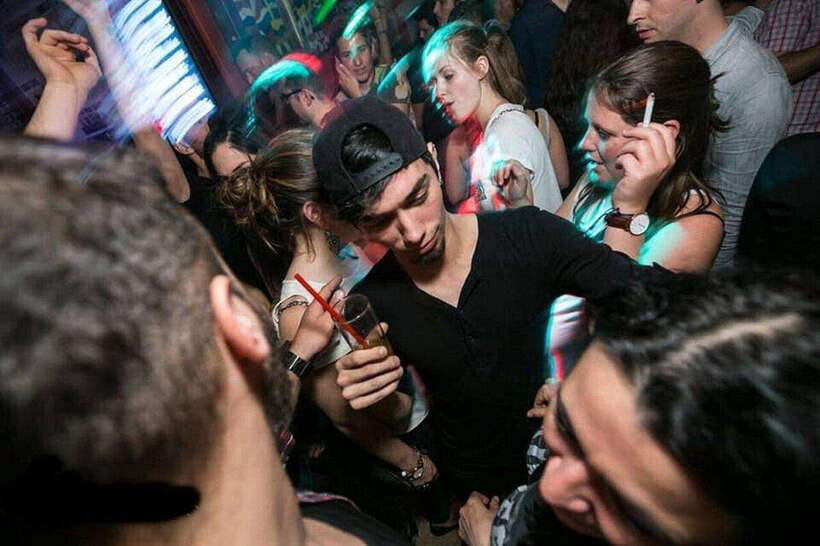 4-Hour Shanghai Pub Crawl (bars & nightclub hopping) - Group size, ages, and the social side