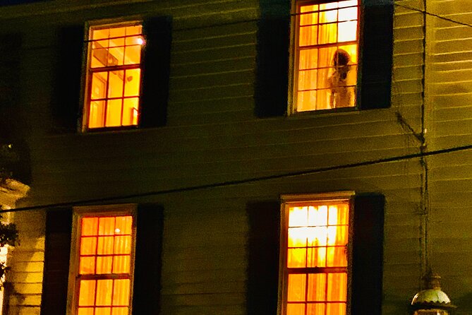 90 Minute Historic Savannah Walking Haunted Bar Pub Crawl - McDonough’s and the final stories