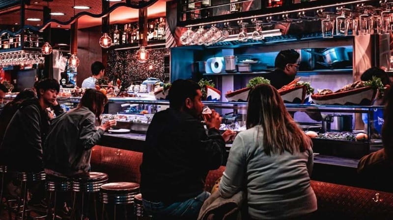 Albufeira: 5 Bars and 1 Nightclub Pub Crawl with Free Shots - Meeting Cristiano at Reno’s Bar