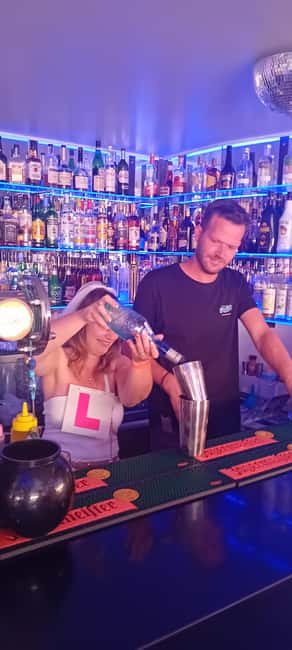 Albufeira: Cocktail Making Class and Karaoke Party with DJ - Key points to know before booking