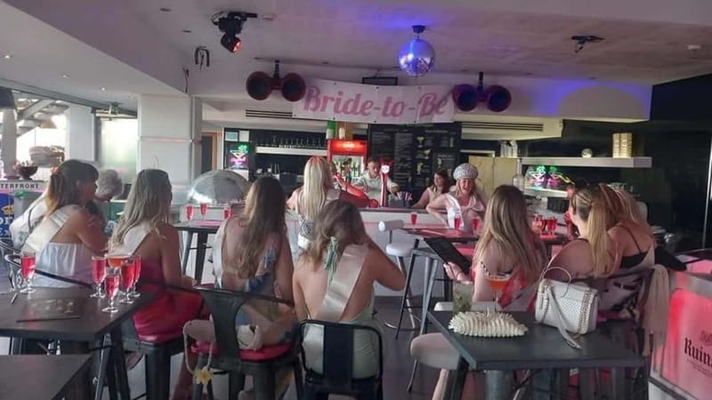 Albufeira: Cocktail Making Class at The Waterfront - Who should book The Waterfront cocktail class?