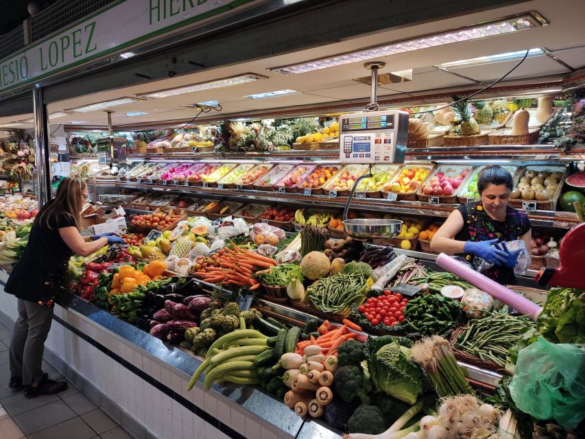 Alicante: Central Market Guided Food Tour with Tapas Bars - The first walk and first tapas bar
