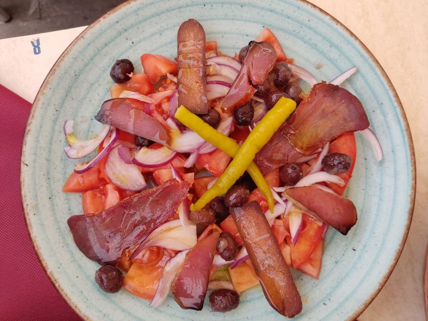 Alicante: Central Market Guided Food Tour with Tapas Bars - How much food will you really eat?
