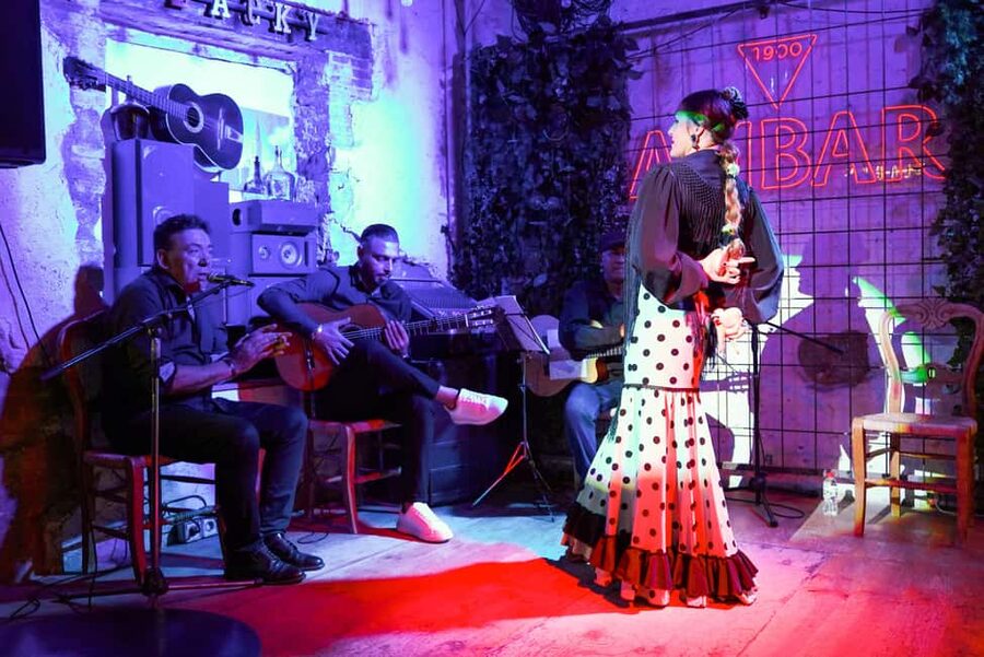 Alicante: Fusion Flamenco Show and Gastronomy at Blacky Bar - Quick points before you book