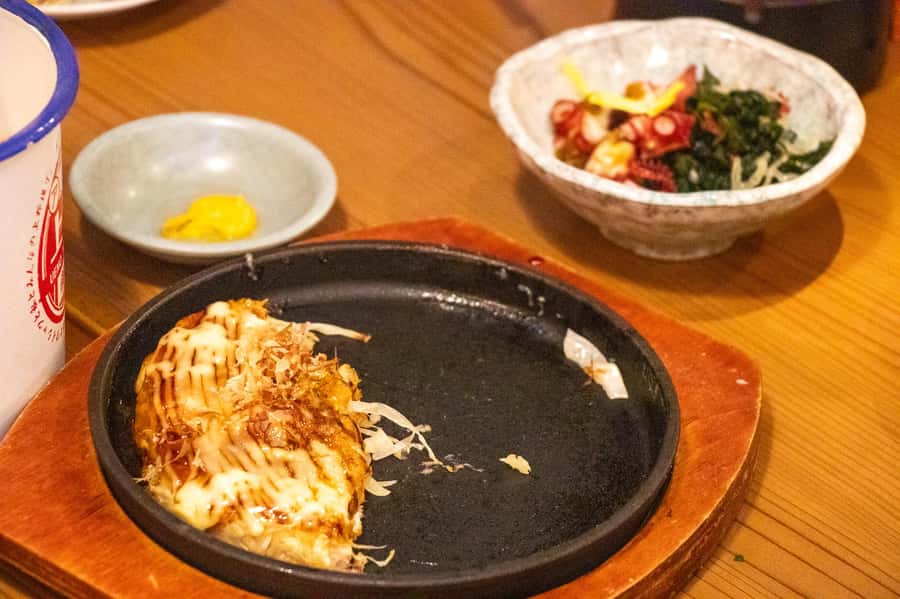 All-You-Can-Drink Bar Hopping Tour in Ueno - Photos and the maiko moment