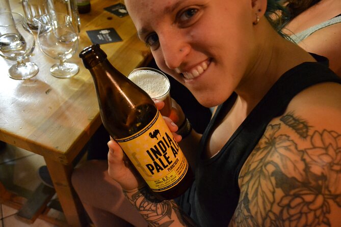 Alternative bar tour with dinner in the art district - Dinner at Letná’s organic burger stop