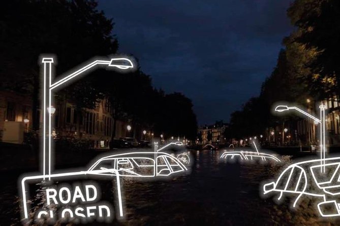 Amsterdam 2-Hour Evening Cruise With Live Guide and Bar - Dutch snacks and the bar