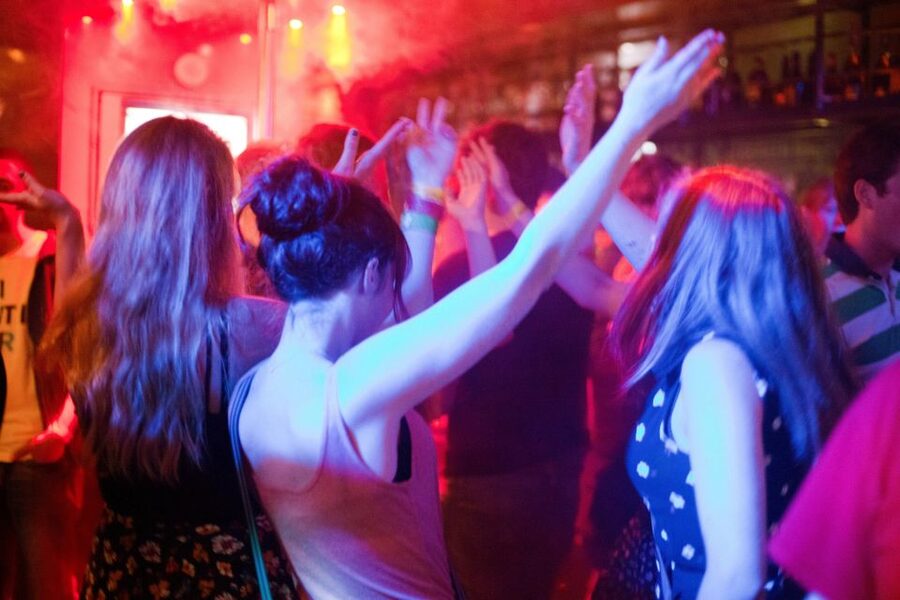 Amsterdam: City Center Bar Crawl and Nightlife Experience - Practical tips for a smoother night