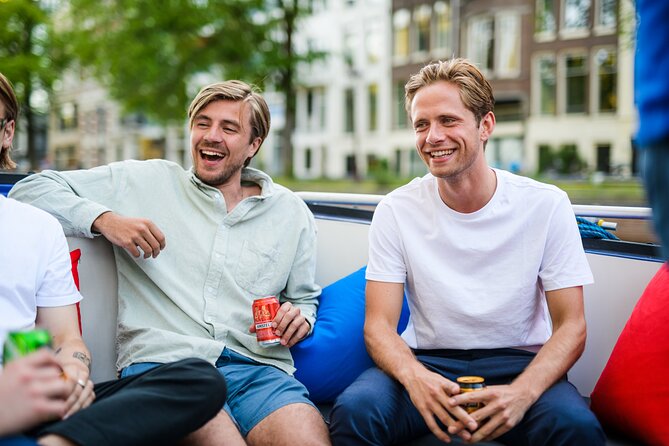 Amsterdam: German-speaking boat trip with bar on board - Why seeing Amsterdam from the canals makes sense