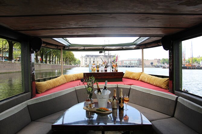 Amsterdam: Luxury Boat Cruise Unlimited Cocktails, Beers & Wines - Cheese snacks need a question mark