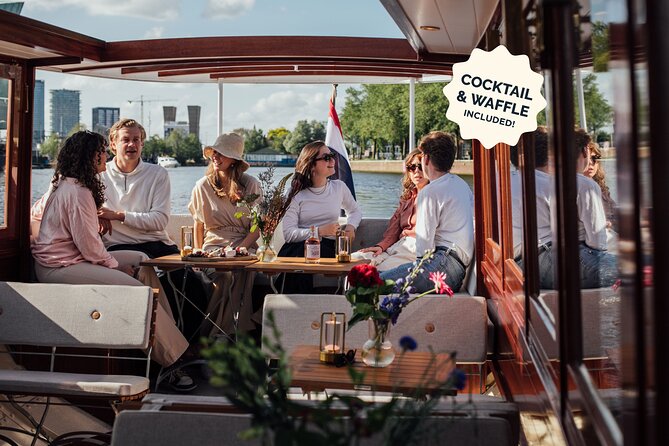Amsterdam: Luxury Saloon Boat Cruise with Cocktails & Waffle - Key points at a glance