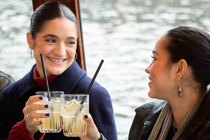 Amsterdam: Luxury Saloon Boat Cruise with Cocktails & Waffle - The Amstel and Magere Brug