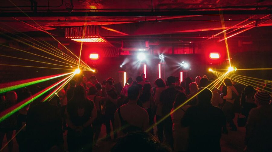 Amsterdam: Nightlife Scene 1, 2, or 3-7 Day Ticket - The included clubs and bars