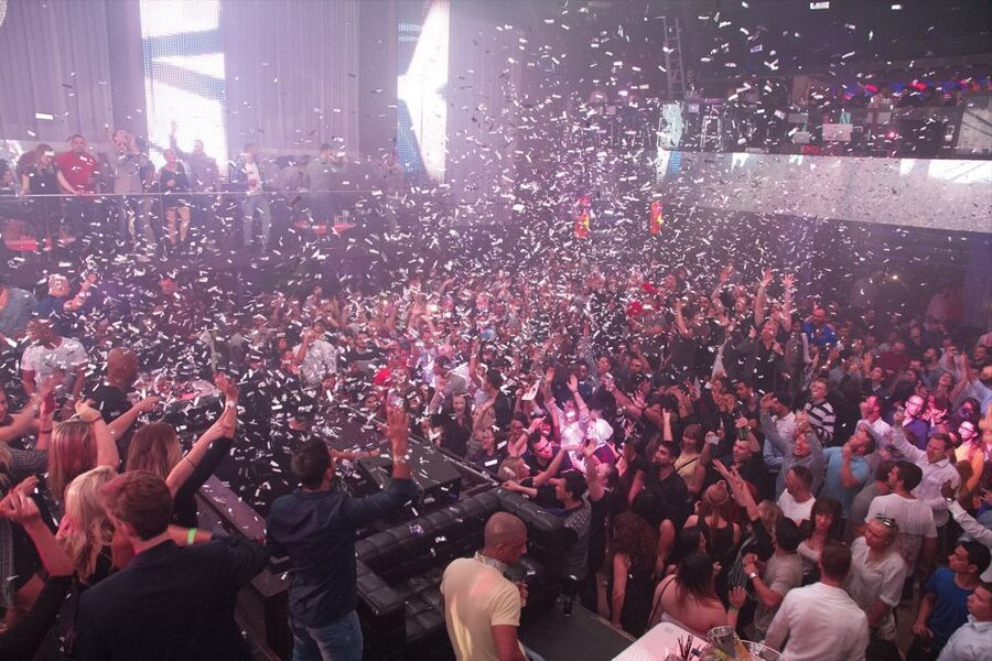 Amsterdam: Nightlife Scene 1, 2, or 3-7 Day Ticket - Dress code, identification, and door rules