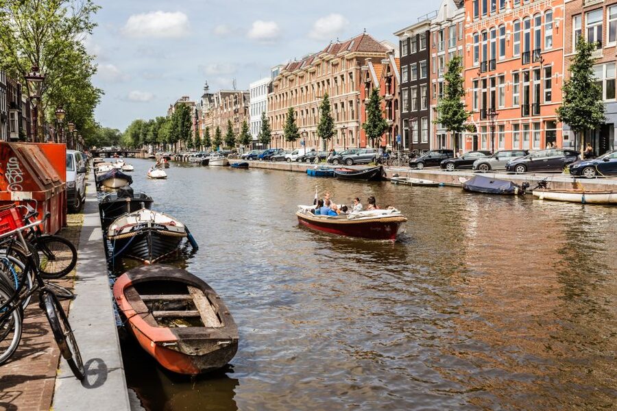Amsterdam: Private Night Tour of Speakeasies and Bars - Should you book this private Amsterdam bar tour?