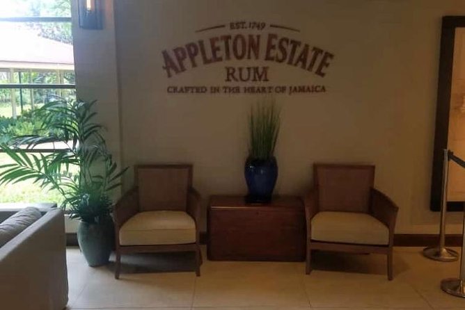 Appleton Estate Rum and Floyd's Pelican Bar Tour - Price, inclusions, and the value of a private day