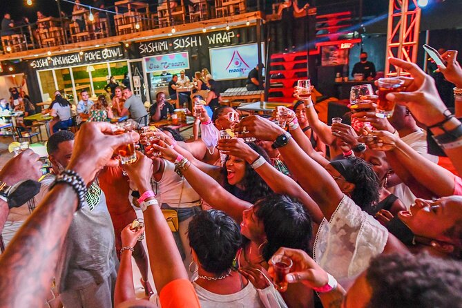 Aruba Nightlife and Barhopping on Chogogo Party Bus - Pickup at 8 p.m. and the first Aruba Ariba