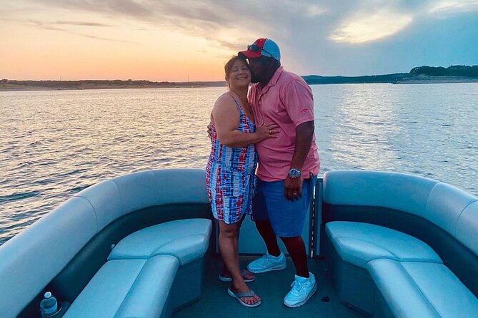 Austin Lake Travis Barge Crawl Bar Hopping Tour by Boat - What the $100 price really covers