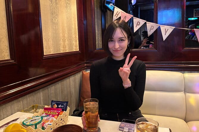 Authentic Japanese Karaoke Bar Hopping in Tokyo Night - Practical details that affect your night
