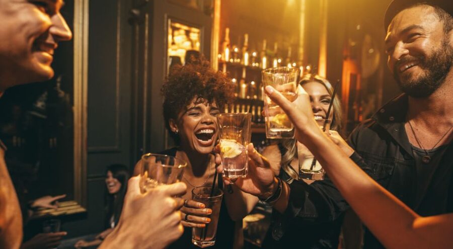 Bamberg: Bar & Club Tour with free Shots & VIP entry - What the Bamberg bar crawl is really offering