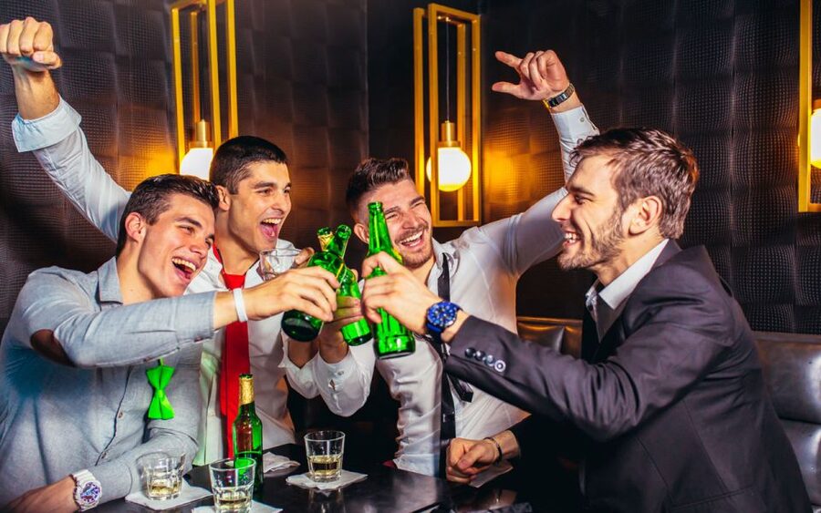 Bamberg: Bar & Club Tour with free Shots & VIP entry - The guide can make or break the evening