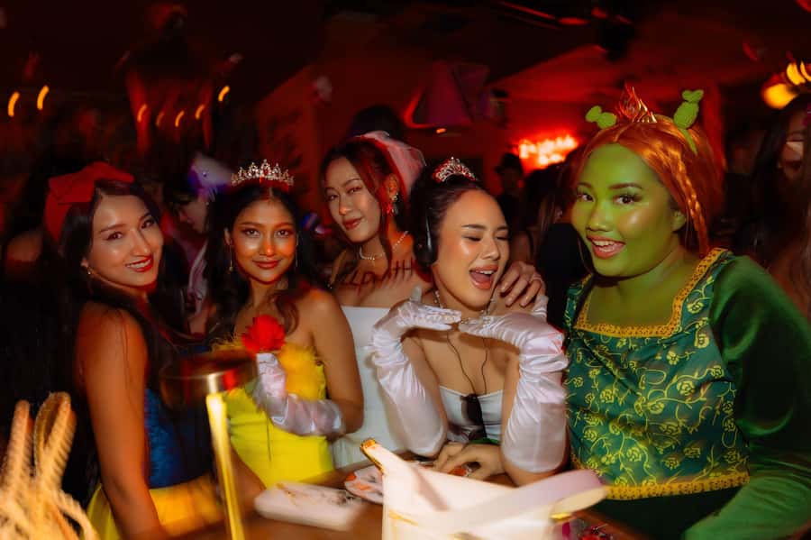 Bangkok: Bar and Club Crawl - How the Bangkok night unfolds