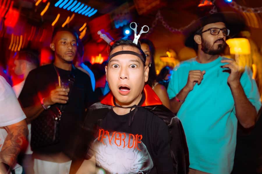 Bangkok: Bar and Club Crawl - Hosts who make a difference