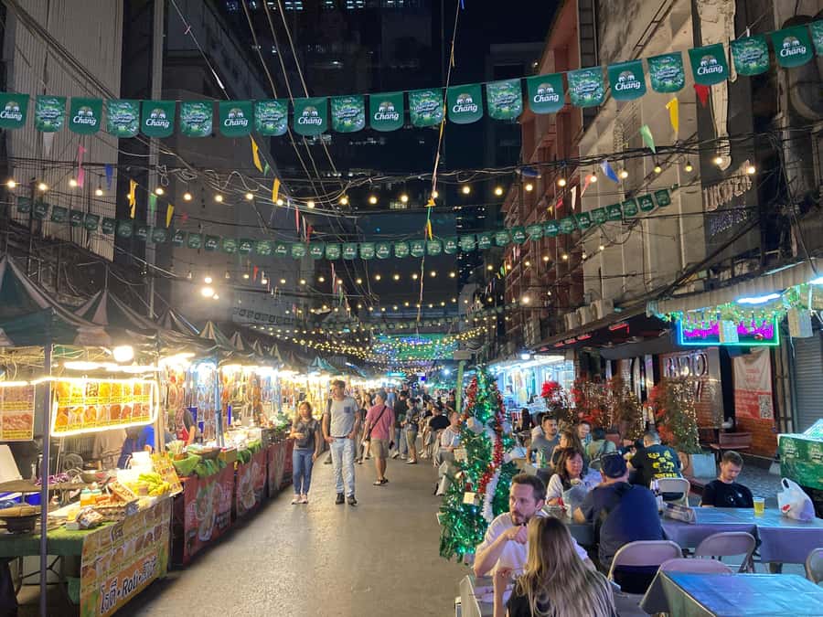 Bangkok Bar Hopping Tour in Siam - Chidlom starts the evening in central Bangkok