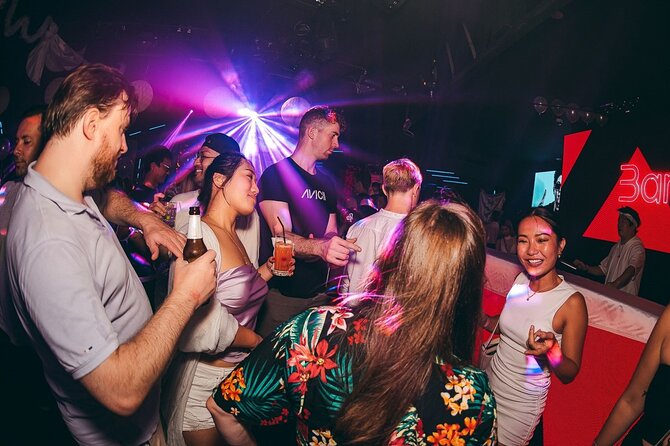 Bangkok Club Crawl: Explore, Connect and Party Worldwide - Stop one: gin tasting and introductions