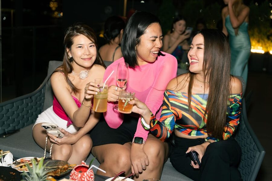 Bangkok: Dark Waters Rooftop Bar at Ten Six Hundred - The Chao Phraya River view and photo time