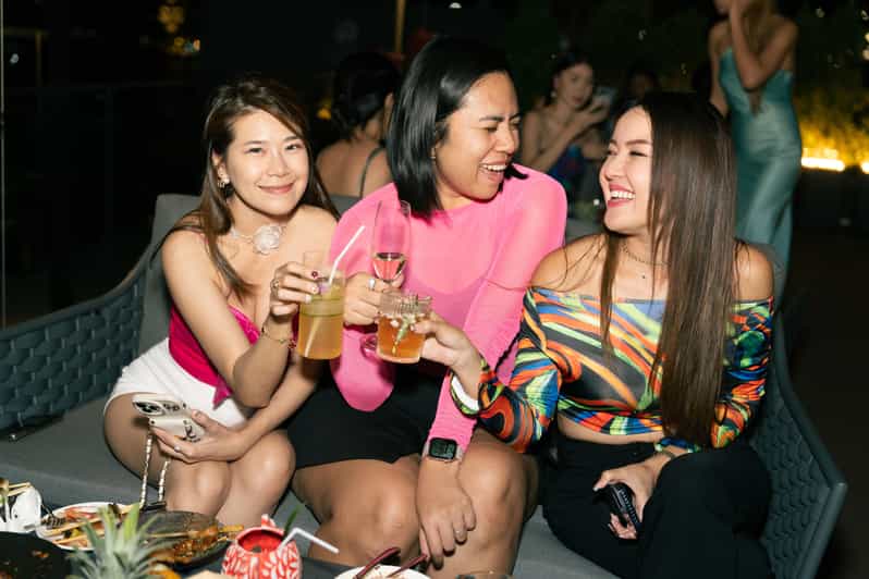 Bangkok: Dark Waters Rooftop Bar at Ten Six Hundred - Dress rules and practical planning