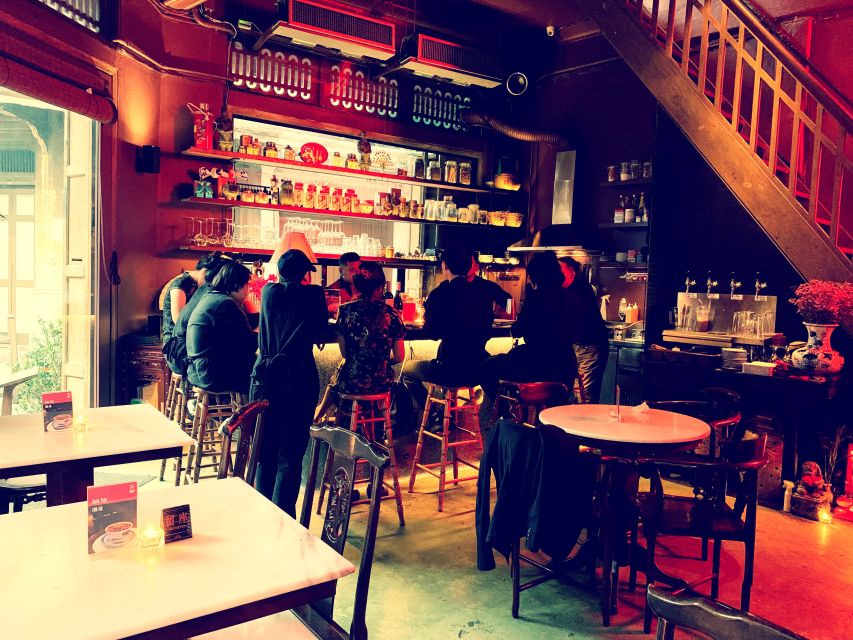 Bangkok: Guided Bar Hopping Night Tour with Private Option - Teens of Thailand is the gin stop