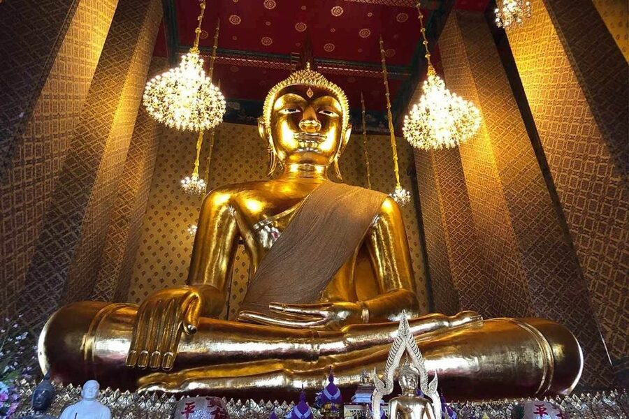 Bangkok: Historical Temples Tour & Hidden Bar at Sunset - A rooftop bar across the river