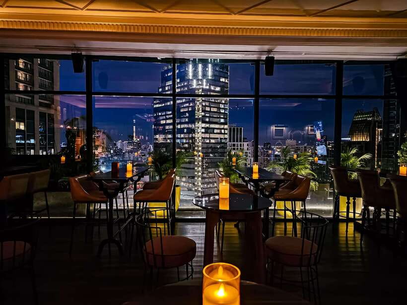 Bangkok: Mojjo Rooftop Lounge & Bar Food & Beverage Package - Dress rules and who should book