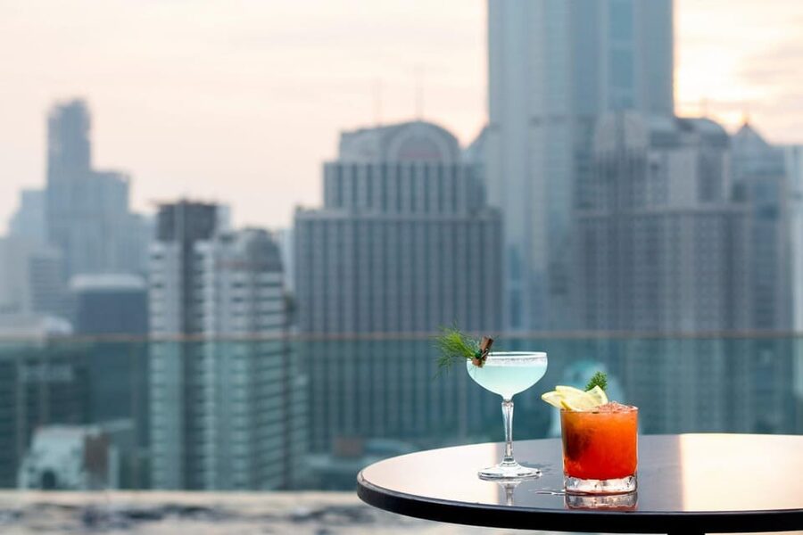 Bangkok: RedSquare Rooftop Bar at Novotel Sukhumvit 4 - The View, the Music, and the Mood
