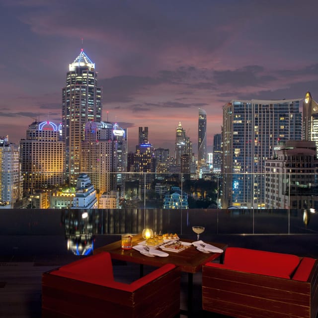 Bangkok: RedSquare Rooftop Bar at Novotel Sukhumvit 4 - Who Will Enjoy This Rooftop Evening?