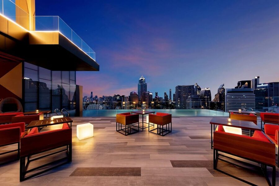 Bangkok: RedSquare Rooftop Bar at Novotel Sukhumvit 4 - Practical Advice Before You Book