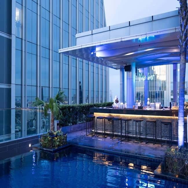 Bangkok: The Vue Bar Rooftop at Mercure Bangkok Sukhumvit 24 - Dress rules and what to leave at home