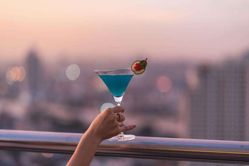 Bangkok: ThreeSixty Rooftop Bar at Millennium Hilton - Seeing Bangkok from the 32nd floor