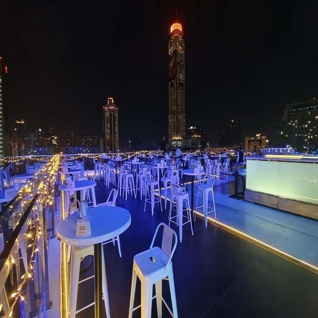 Bangkok: Walk Rooftop Bar at Centara Watergate Hotel - What happens during the 90-minute visit