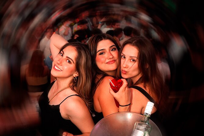Bar Crawl Madness Tour in Cancun - Mr. Frog’s and La Vaquita on the regular route