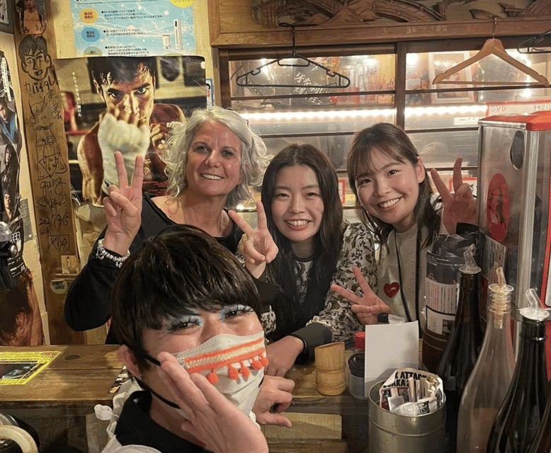 Bar hopping: Create lasting memories with TOMODACHI guides! - Small-group size and guide style