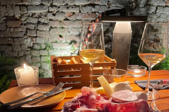 Bar Hopping in Milan - Who will enjoy this Milan bar crawl