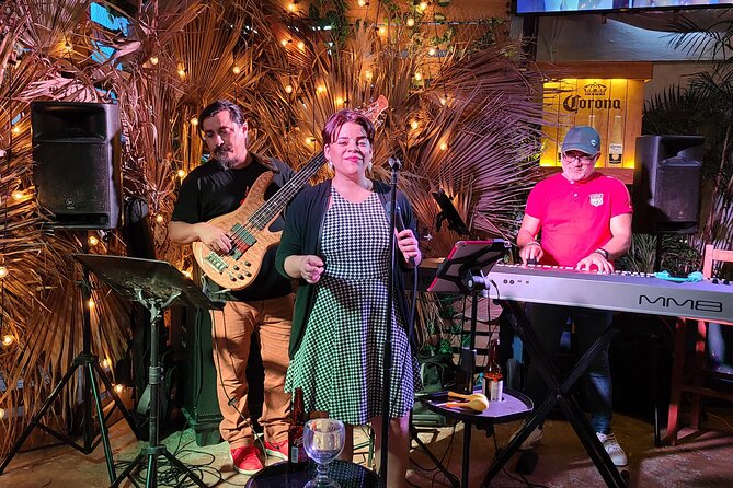 Bar hopping tour in Merida - Timing, walking, and meeting details