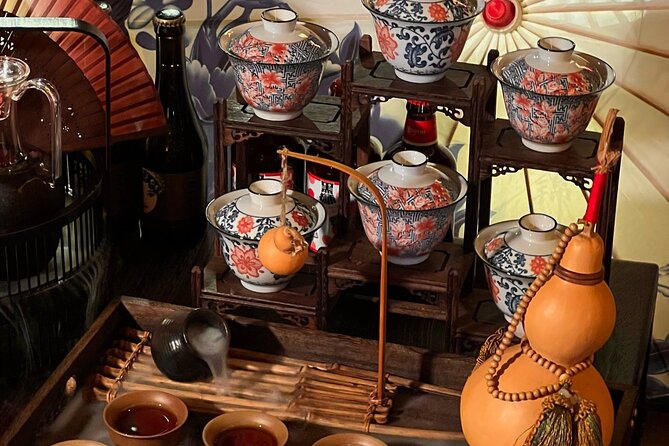 Beijing Nightlife with a Local Friend Bars Social and Culture - A cocktail night built around Chinese ideas
